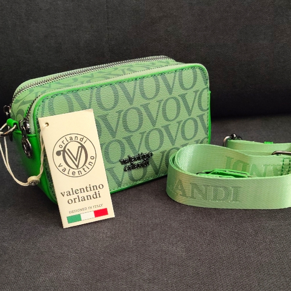 💚 Valentino Orlandi Crossbody Camera Bag in Green! New With Tags!